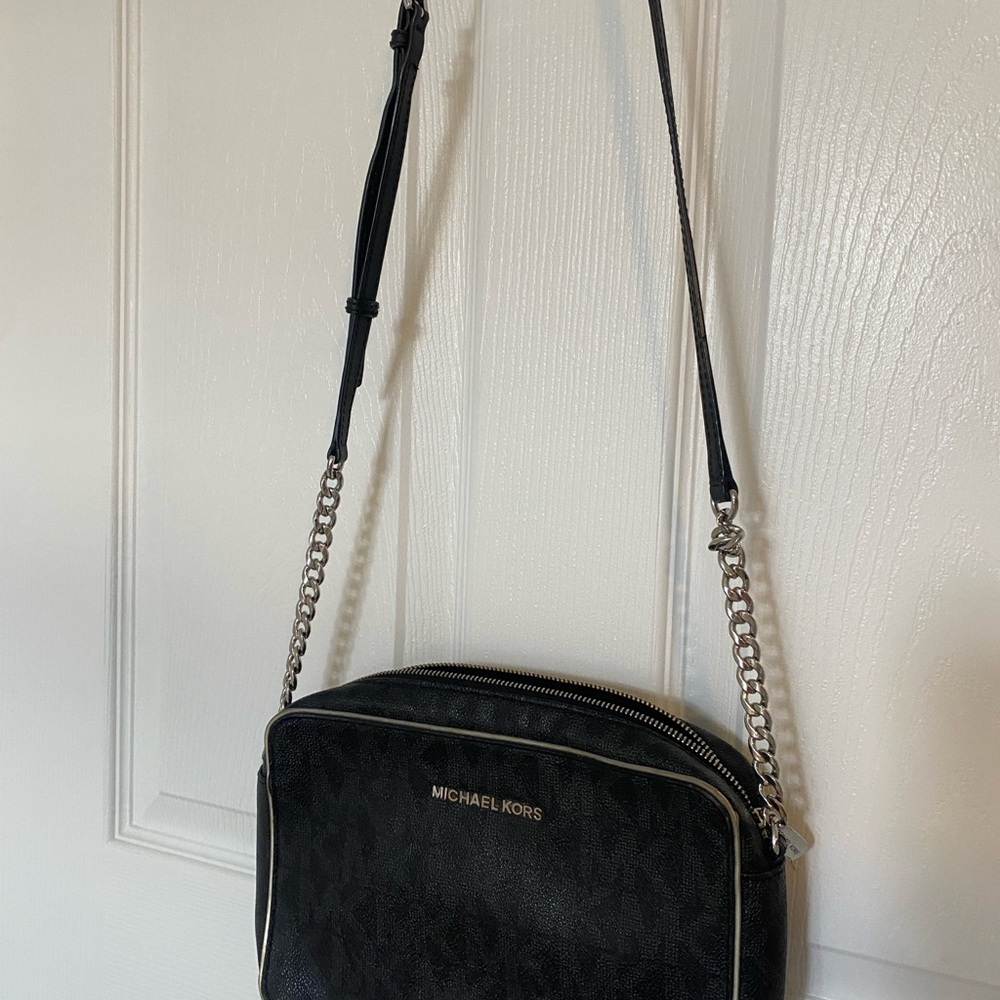 Authentic Michael Kors Wallet And Bag Set - image 2